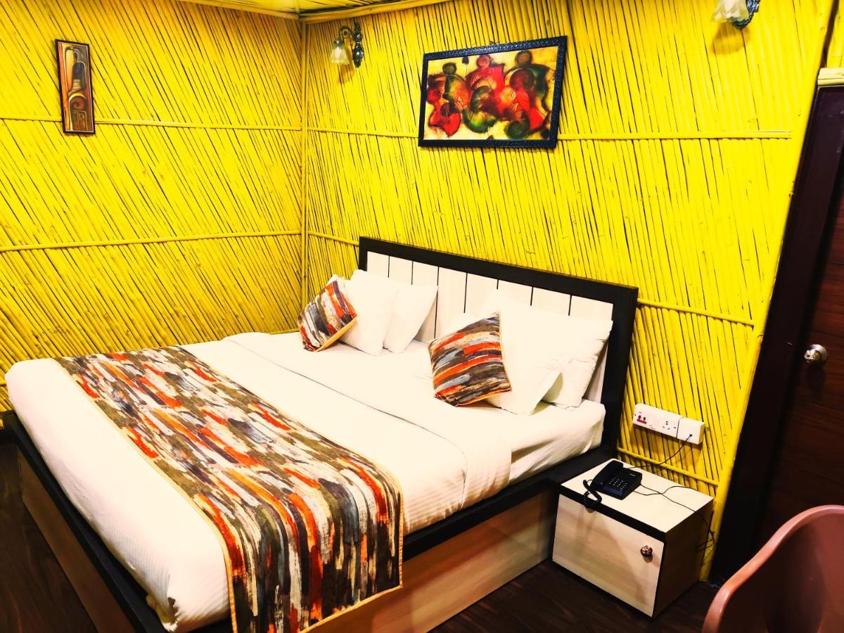 Hotel Bamboo Castle Jaipur Buitenkant foto