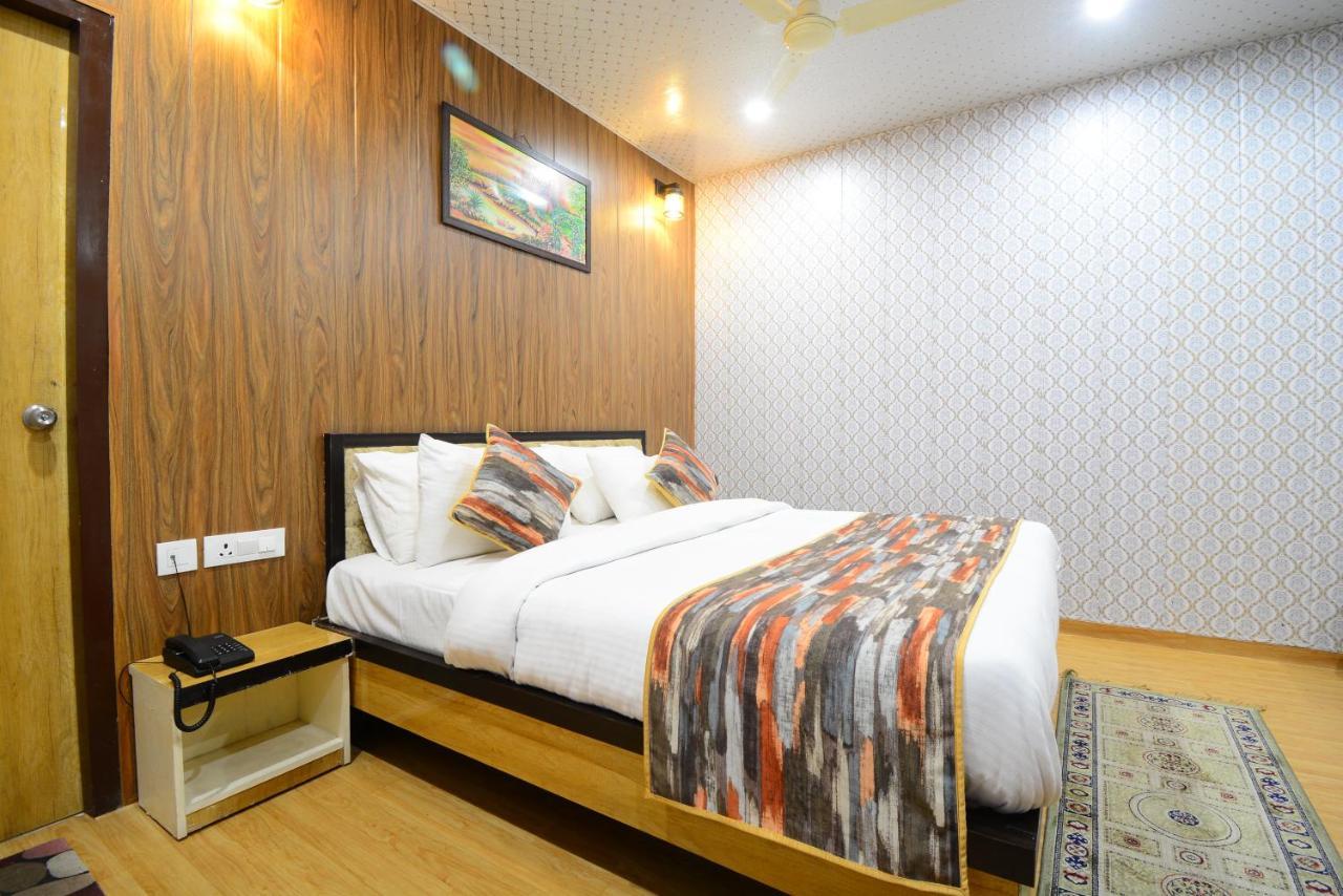 Hotel Bamboo Castle Jaipur Buitenkant foto